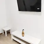 Casa Micia ארונה